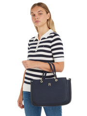 tommy hilfiger emblem tummansininen satchel