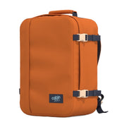 CabinZero Classic 36 L Maple Leaf -reppu viistosta oikealta