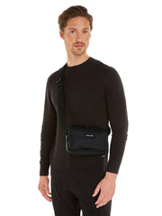 Calvin klein olkalaukku kangas musta