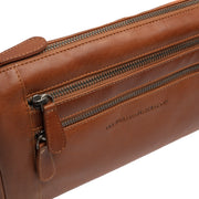 Chesterfield brand nahka olkalaukku ruskea alberta