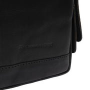Olkalaukku musta nahka riga chesterfield brand