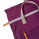 Roka London Finchley keskikokoinen reppu Cherry Lacquer violetti vetoketju