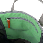 Roka london keskikokoinen reppu vihreä canvas finchley peppermint