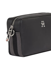 Tommy hilfiger musta esssntial kameralaukku olkalaukku