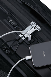 musta American tourister lentolaukku etutasku airconic