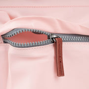 roka london vaaleanpunainen sustainable nylon kennington olkalaukku rose