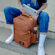ruskea CabinZero Tech vaaleanruskea pieni matkareppu 28l reppu cinnamon